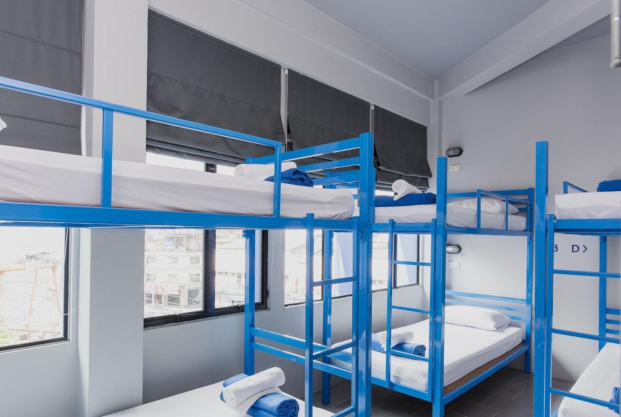 Loftel Station Hostel Bangkok Esterno foto