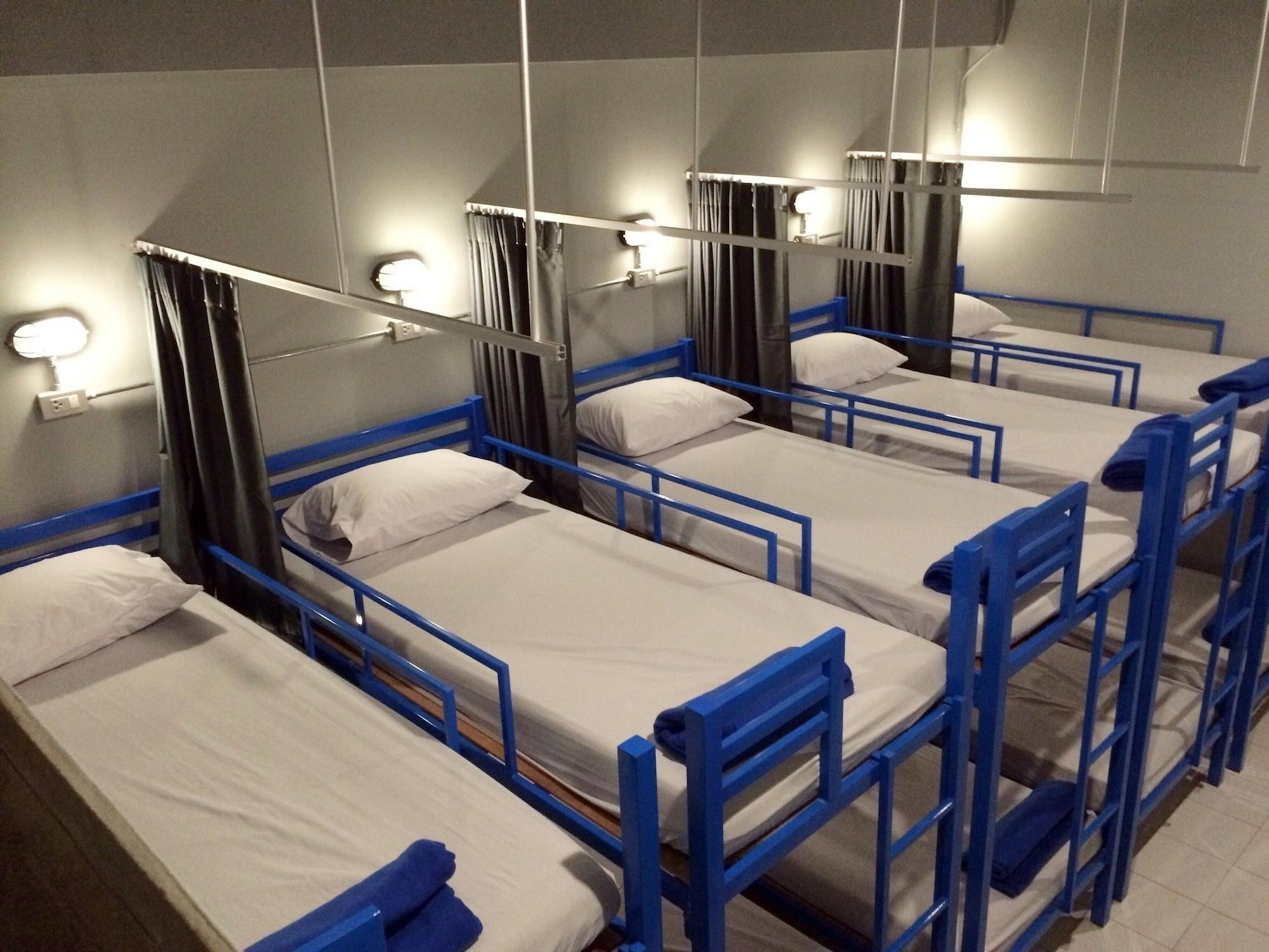 Loftel Station Hostel Bangkok Esterno foto